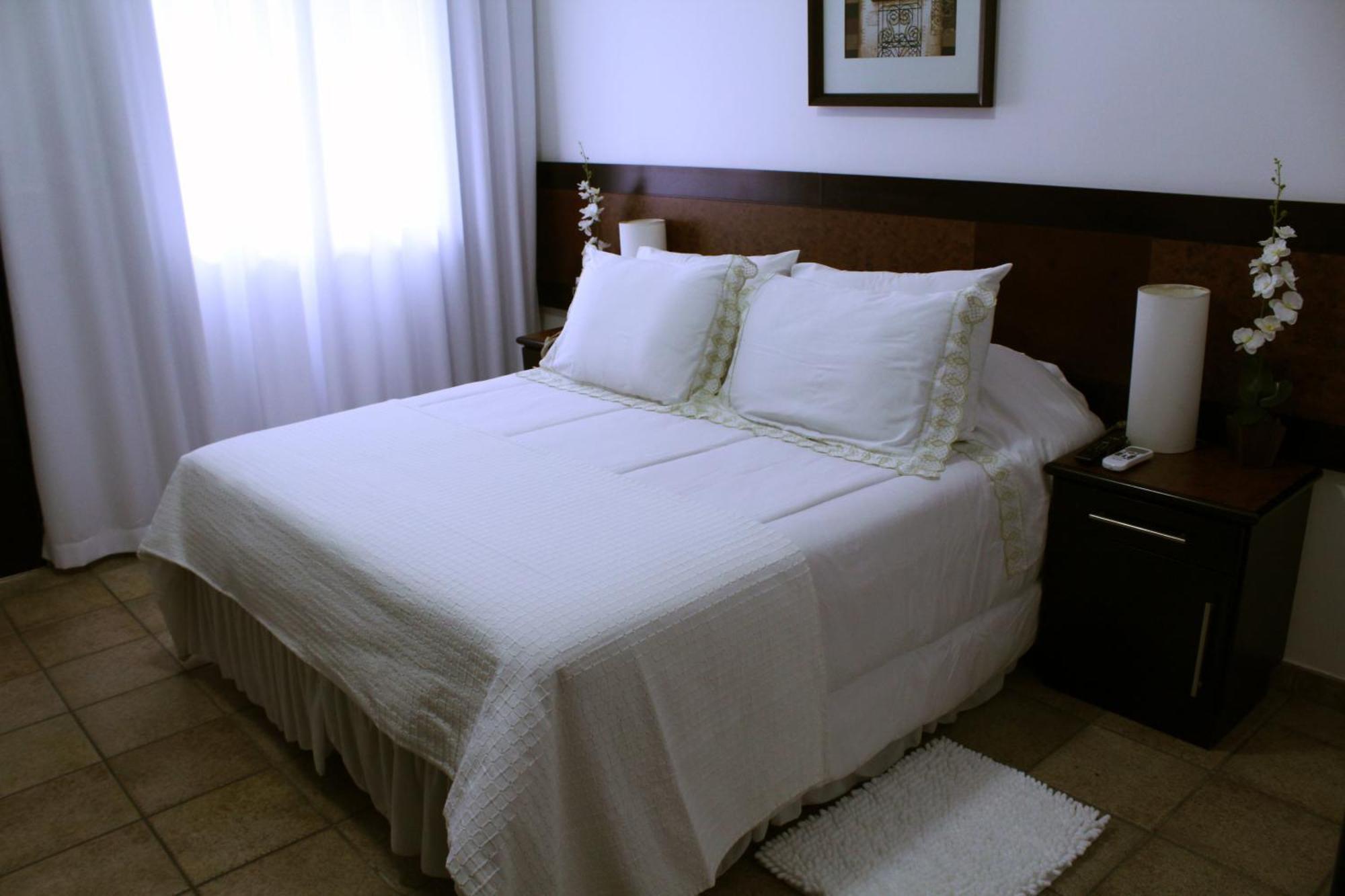 Hotel Dom Henrique Timóteo Extérieur photo