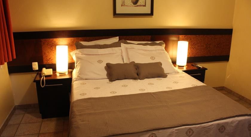 Hotel Dom Henrique Timóteo Extérieur photo