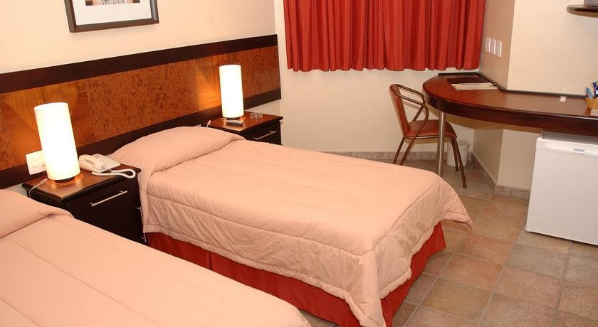 Hotel Dom Henrique Timóteo Extérieur photo