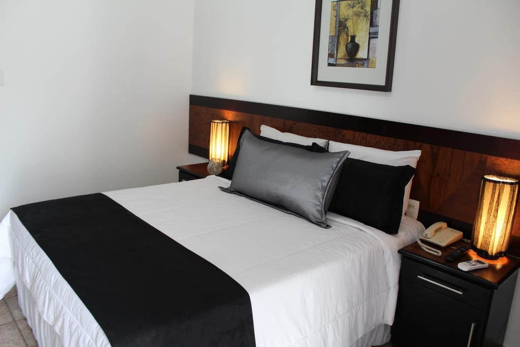 Hotel Dom Henrique Timóteo Extérieur photo
