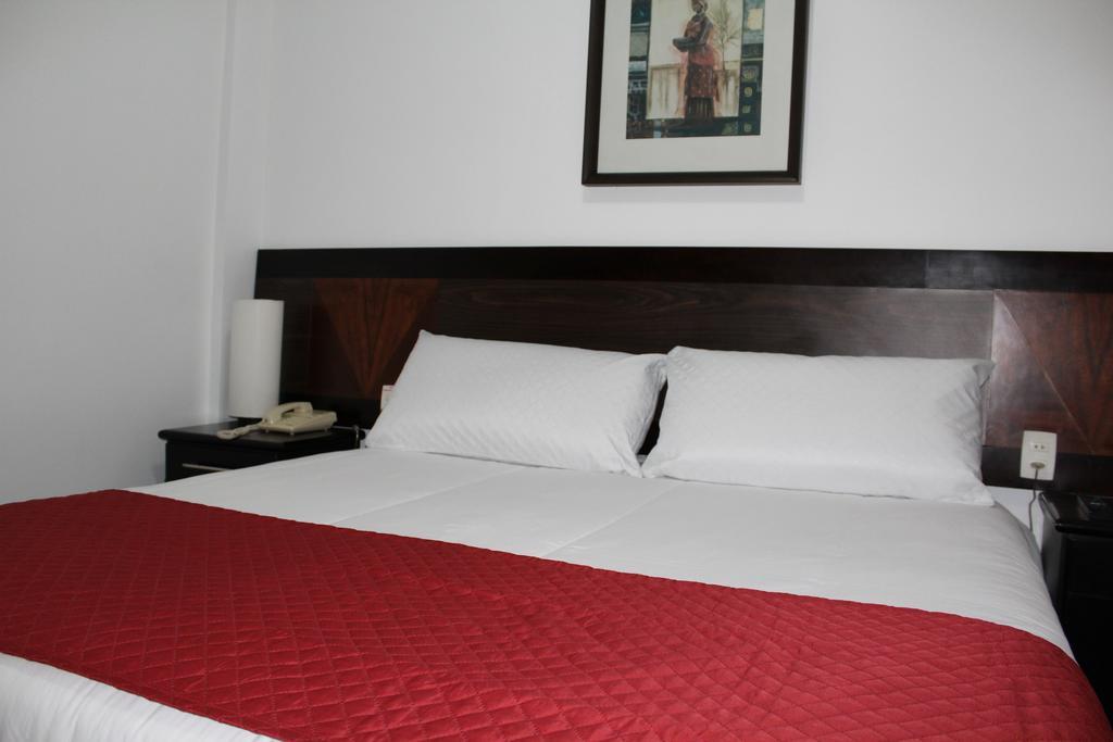 Hotel Dom Henrique Timóteo Extérieur photo