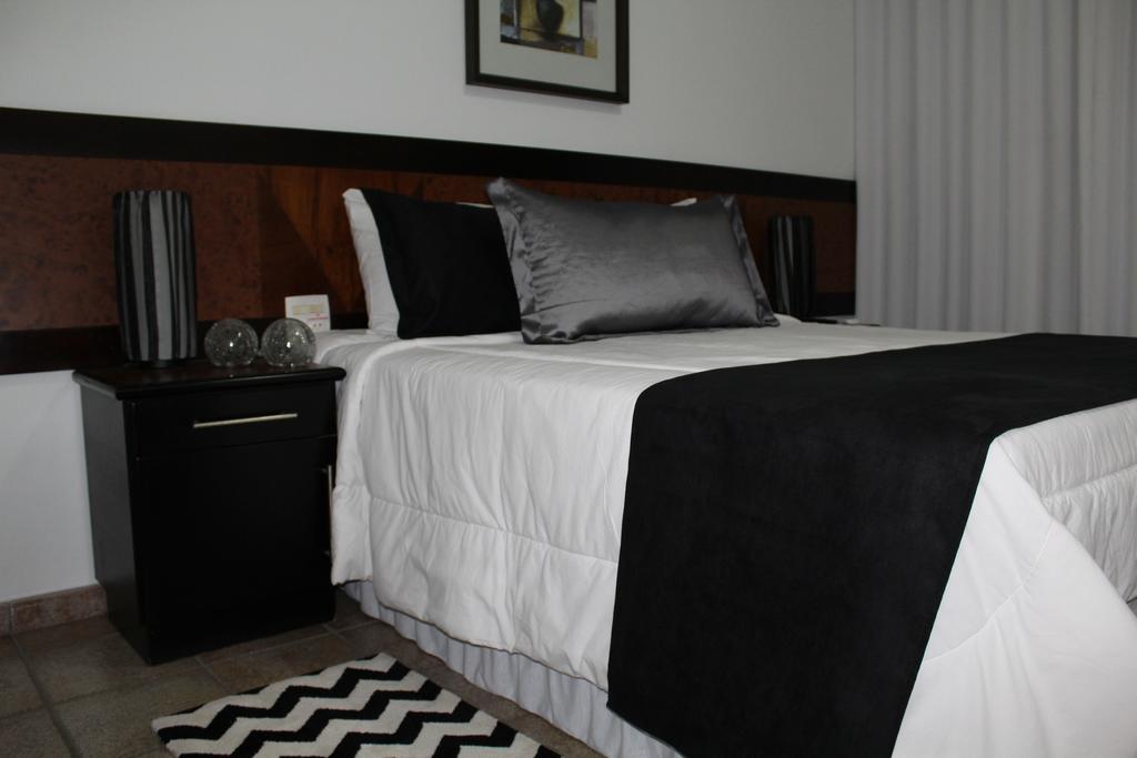 Hotel Dom Henrique Timóteo Extérieur photo