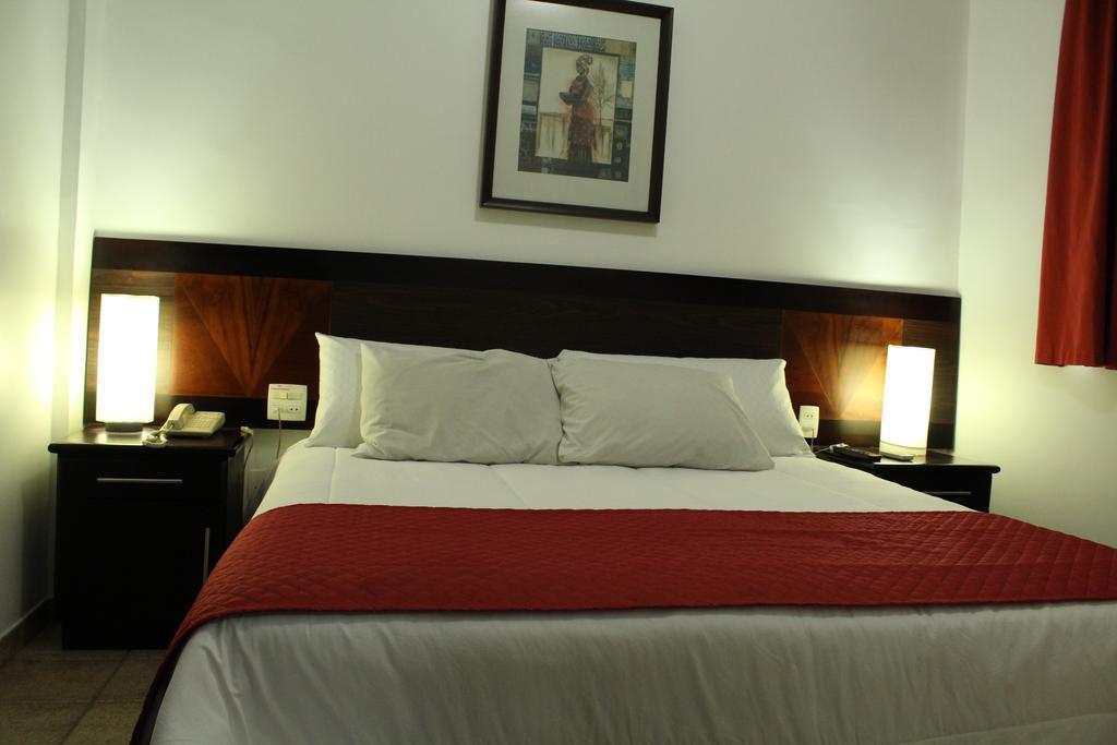Hotel Dom Henrique Timóteo Extérieur photo