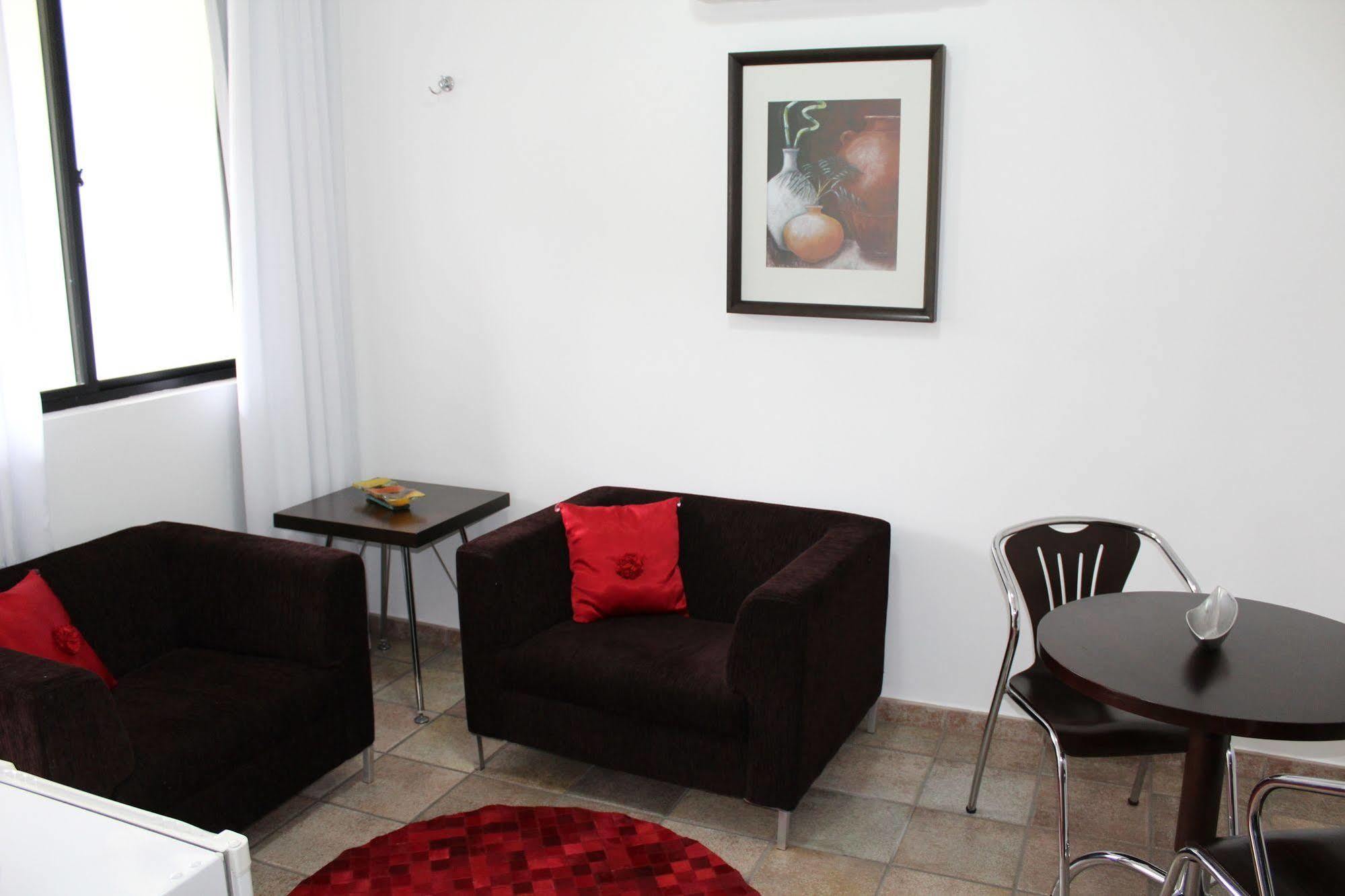 Hotel Dom Henrique Timóteo Extérieur photo